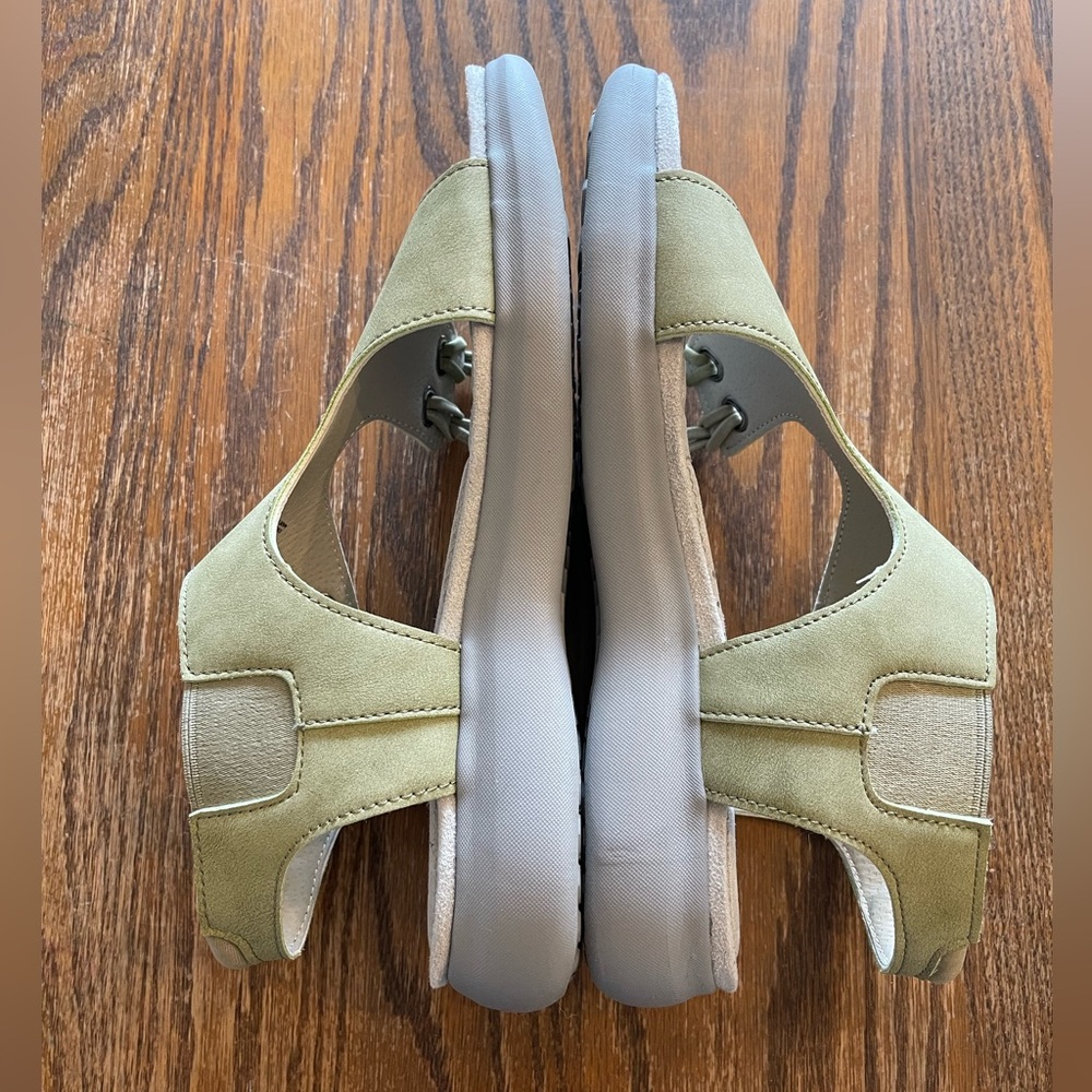 JBL by Jambu sandal size 8